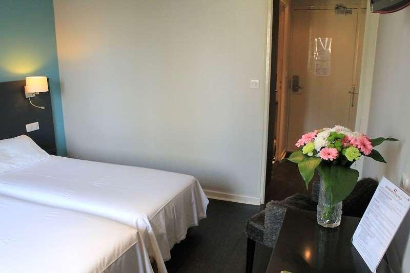 Hotel-Restaurant Le Victoria Rennes Quarto foto
